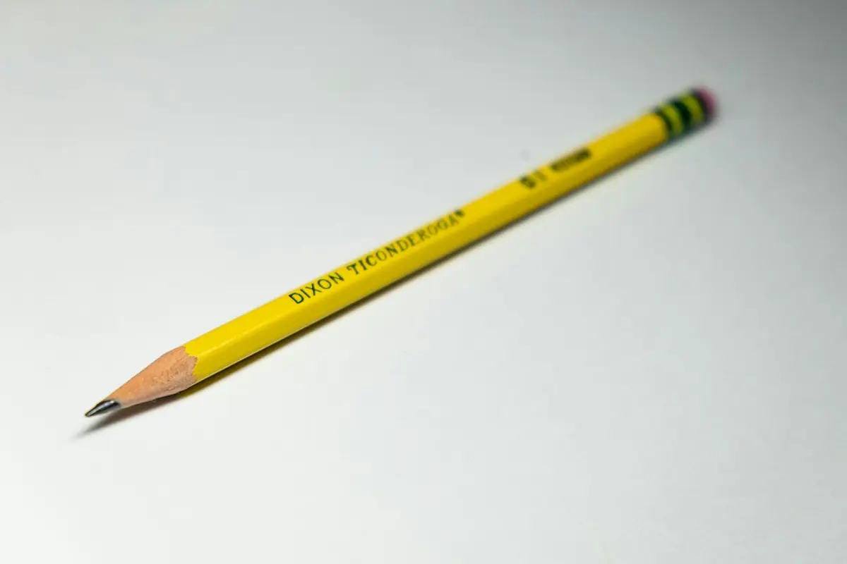 Soucolor vs Prismacolor Premier, is the nine dollar colored pencil set actually worth it